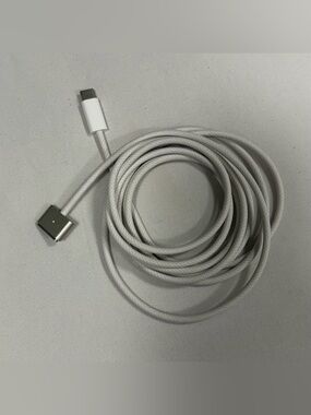 Apple USB-C to MagSafe 3 Cable (2m) - Starlight